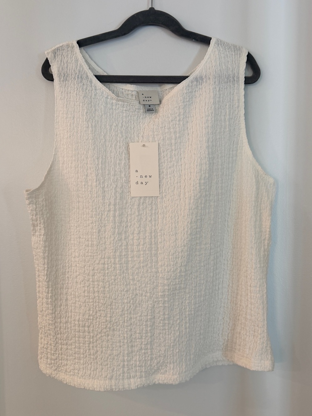 a new day Ivory Textured Sleeveless Camisole cream nwt